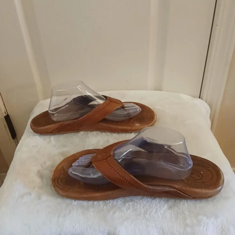 OluKai hiapo brown